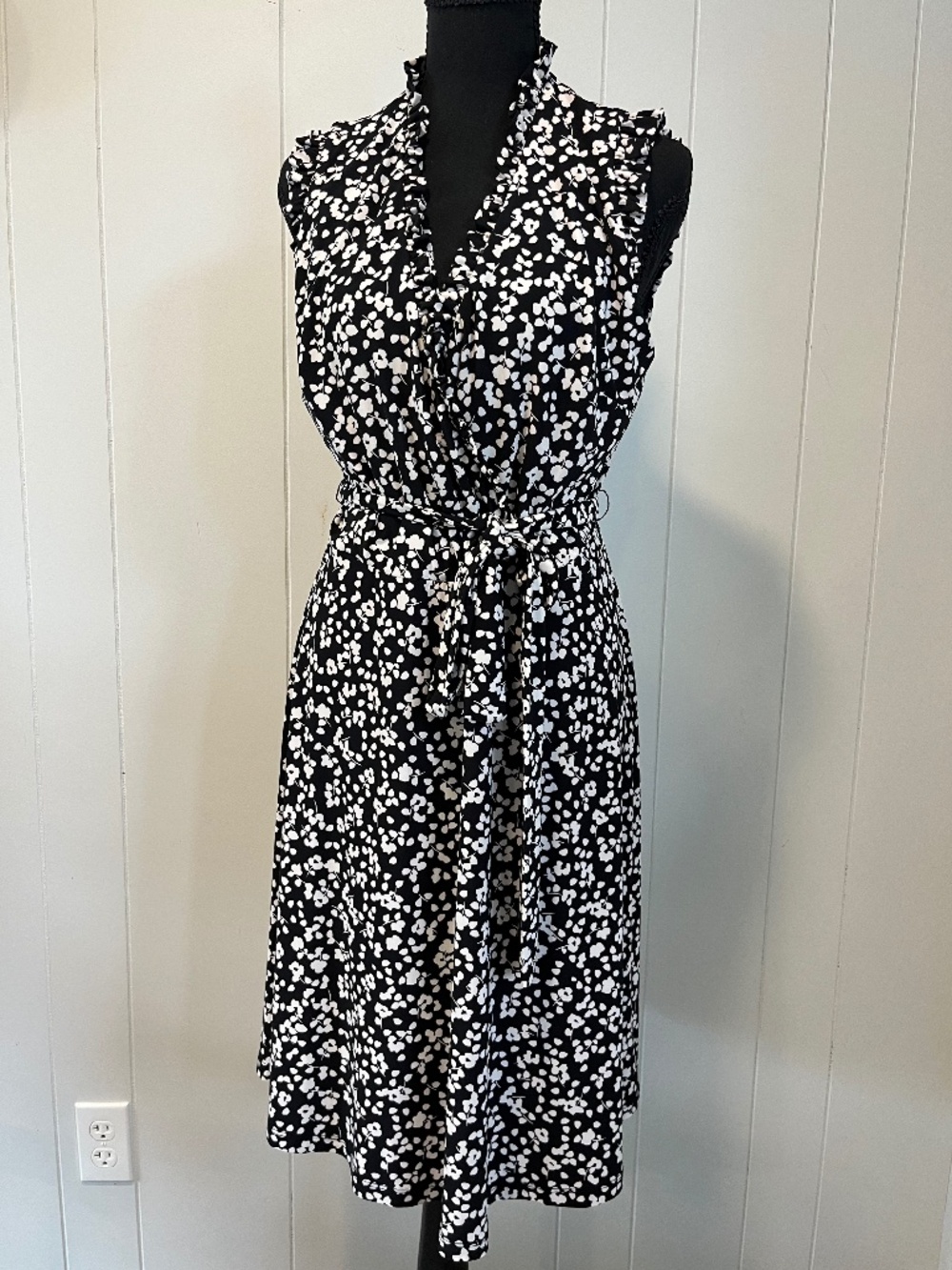 Harper Rose sz 12 Black White Floral Fit Flare Midi Sleeveless Dress Tie Belt